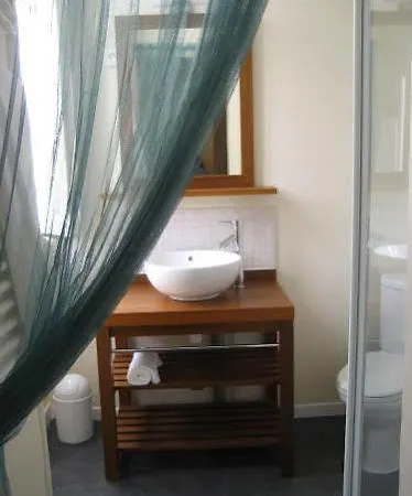 Saint Yves Hotel 2*